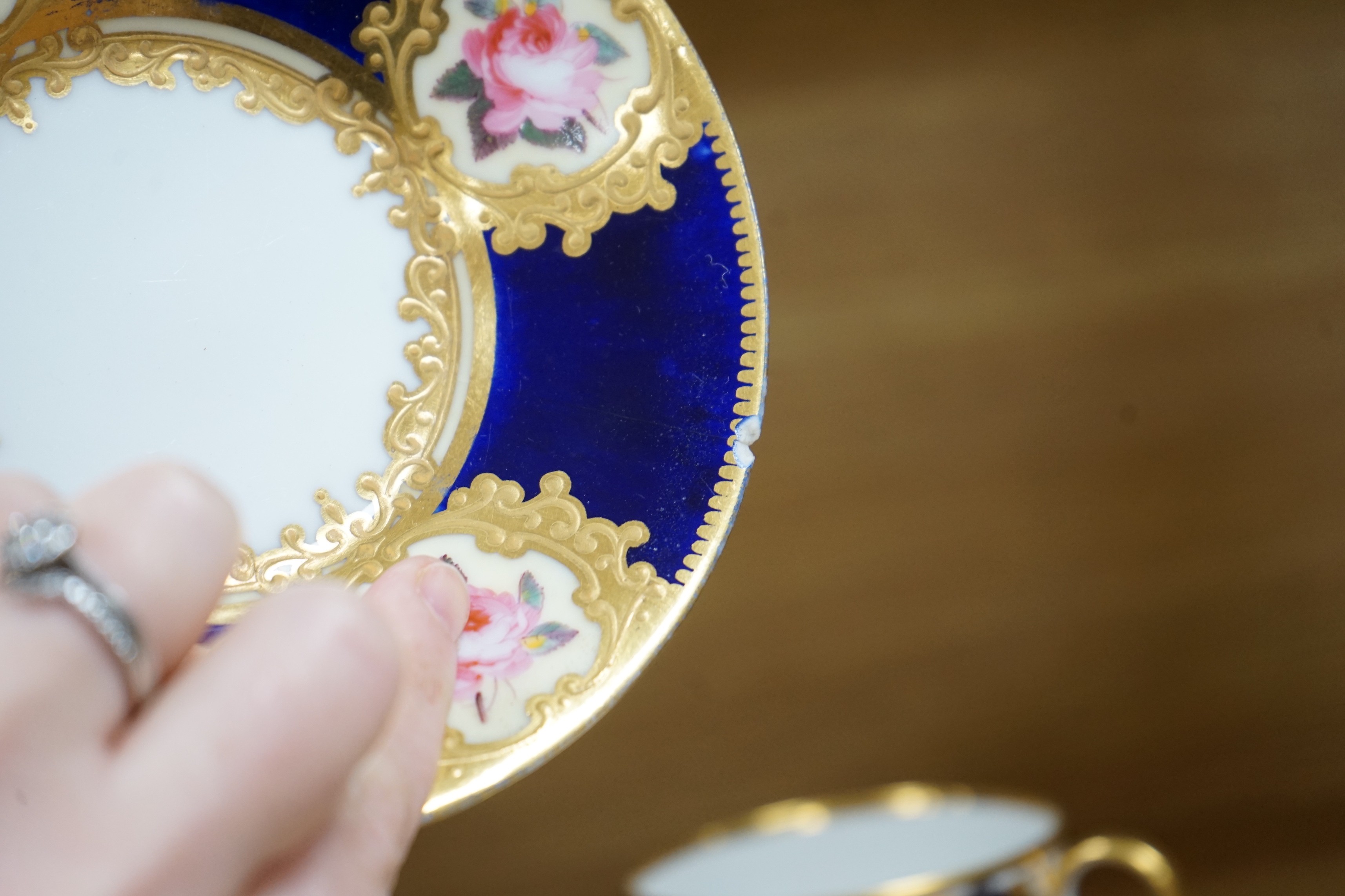 A selection of various English porcelain tea cups and saucers, to include Barr Flight Barr